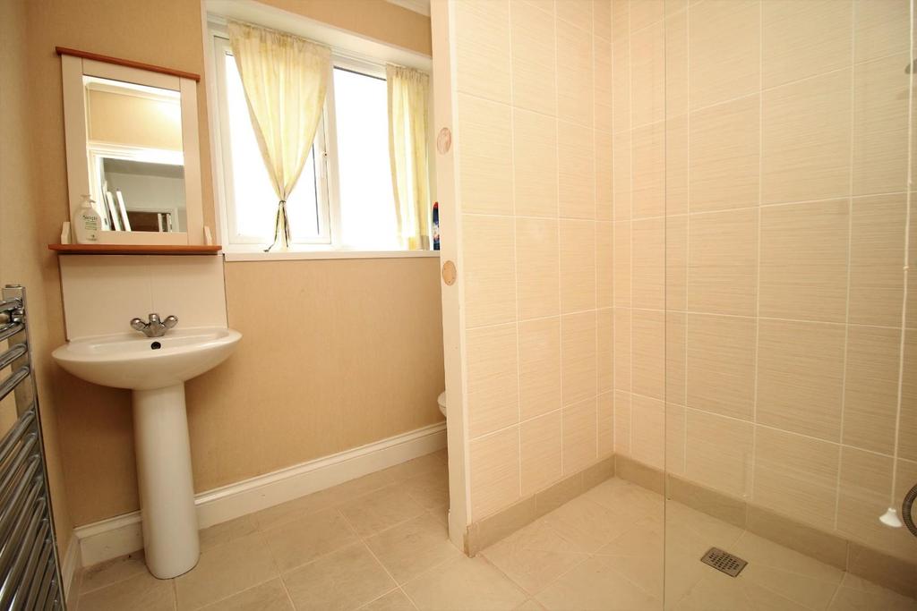 Family Shower Room