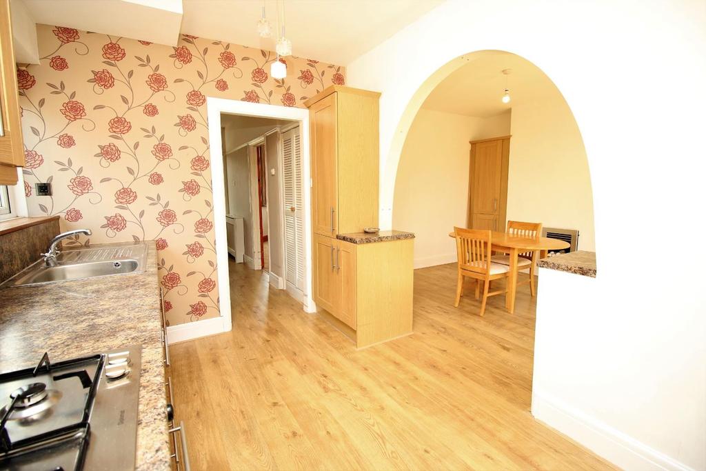 Kitchen &amp; Dining Area