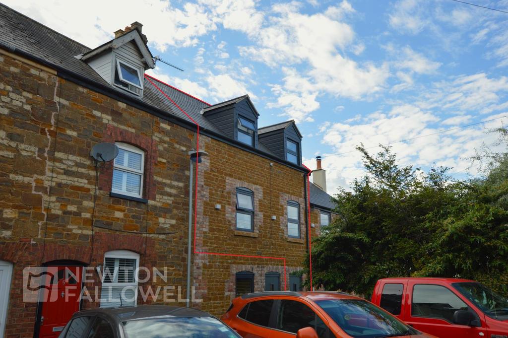Tods Terrace, Uppingham, Oakham 2 bed apartment £925 pcm (£213 pw)