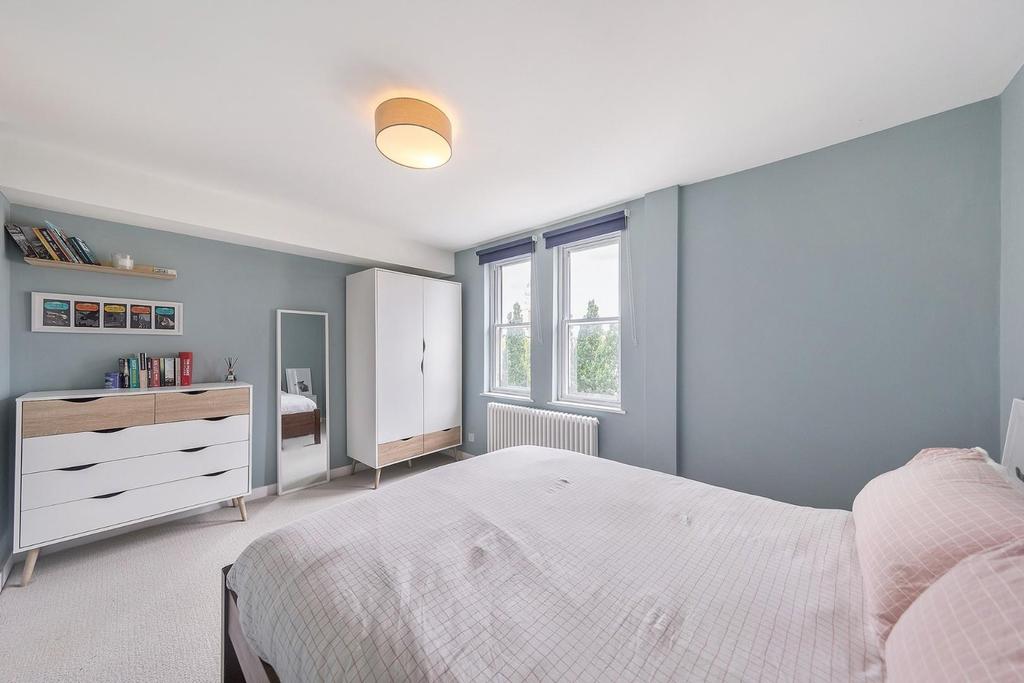 Bedroom (2).jpg