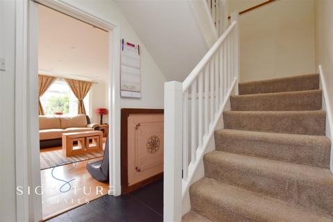 14 Jacketts Field, Abbots Langley, WD5 0EW
