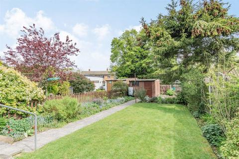 63 Westhurst Drive, Chislehurst, BR7 6HS