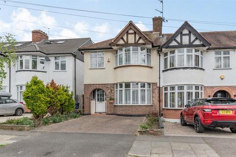 63 Westhurst Drive, Chislehurst, BR7 6HS