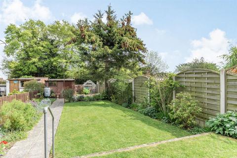 63 Westhurst Drive, Chislehurst, BR7 6HS