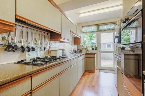 167 Green Lane, Chislehurst, BR7 6AX