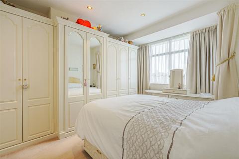 167 Green Lane, Chislehurst, BR7 6AX