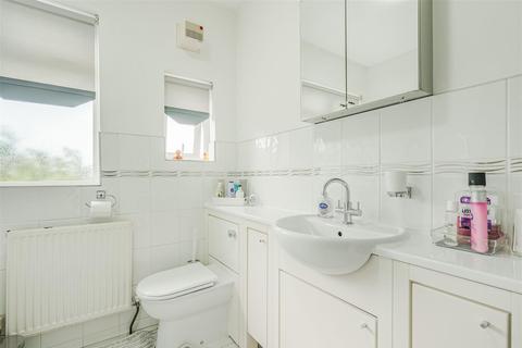 167 Green Lane, Chislehurst, BR7 6AX