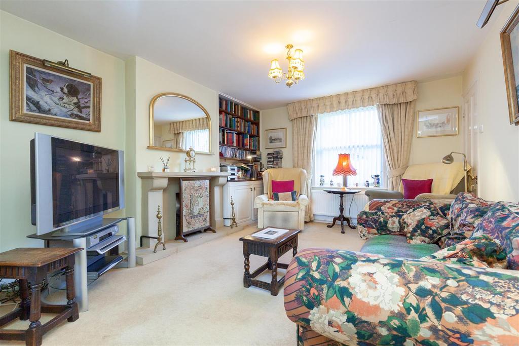 Sitting Room 1.jpg