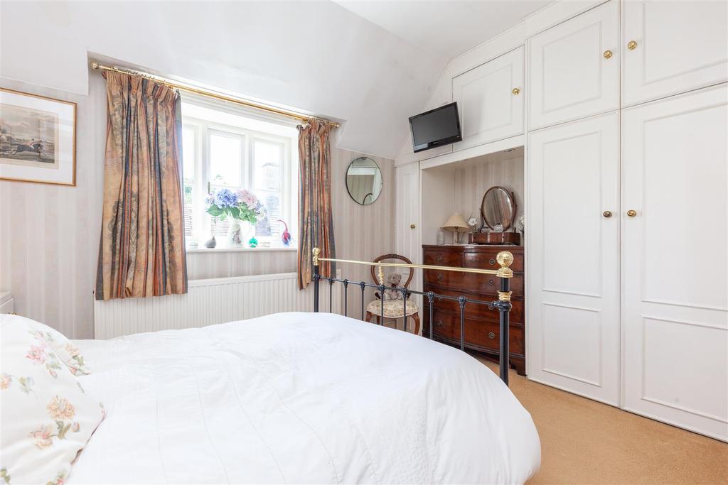Bedroom 2 2.jpg