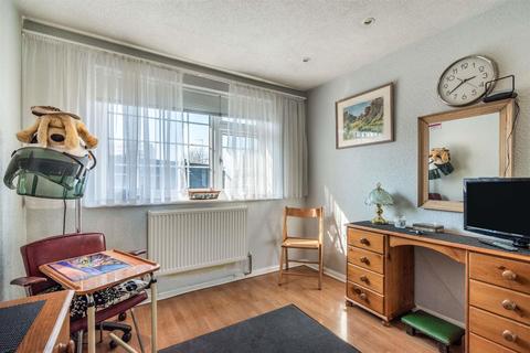 19 Reed Close, London, SE12 8UD