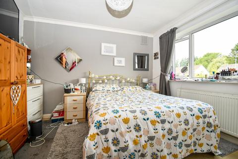 3 bedroom detached house for sale - Kingsley Drive, Leeds