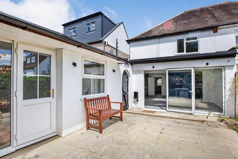 109 Green Lane, Chislehurst, BR7 6AT