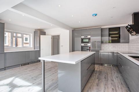 109 Green Lane, Chislehurst, BR7 6AT