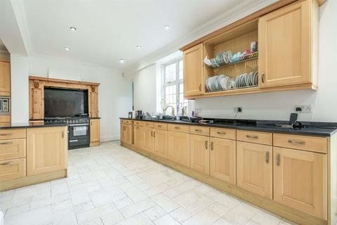 15 Brabourne Rise, Beckenham, BR3 6SQ