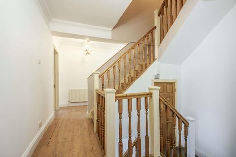 15 Brabourne Rise, Beckenham, BR3 6SQ