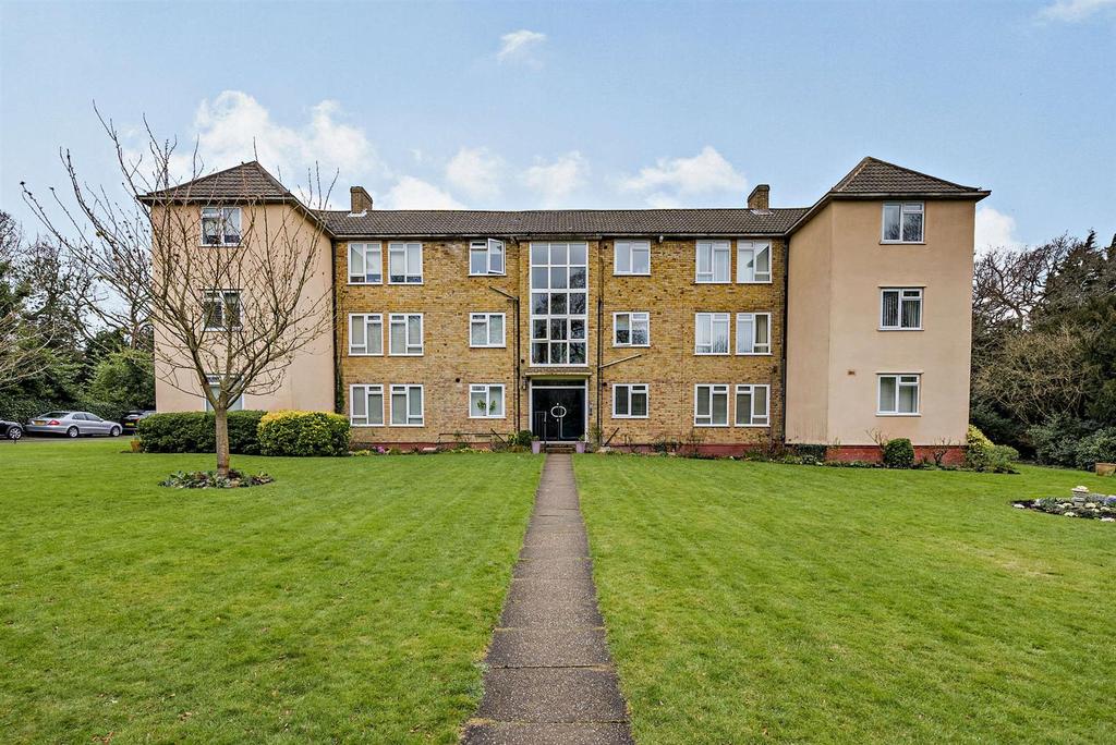 Inglewood, Kemnal Road, Chislehurst 3 bed flat £450,000