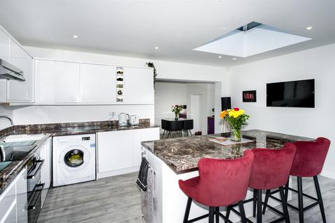 46 Walden Avenue, Chislehurst, BR7 6EW
