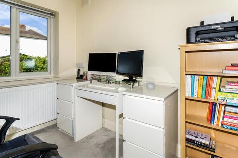 46 Walden Avenue, Chislehurst, BR7 6EW