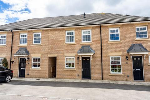 3 bedroom townhouse for sale - Farro Drive, York