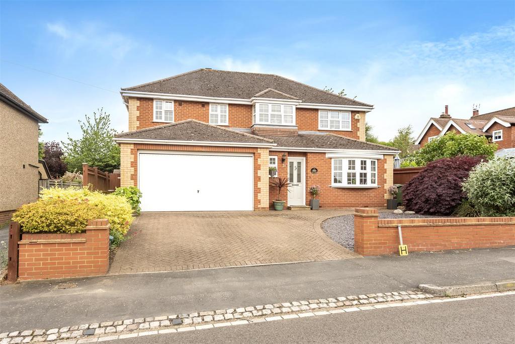 Hillside Road, Harpenden 4 bed detached house for sale £1,395,000