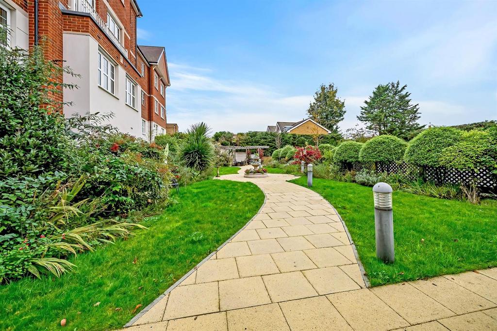 17-4b24 JPH 36 Swith House Maidenhead-26-medium.jpg