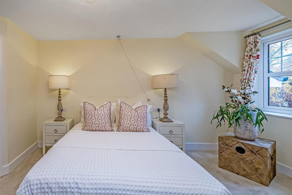 02-b476 JPH 36 Swith House Maidenhead-3-medium.jpg