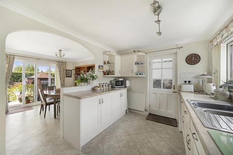 3 Barton Close, Kingsbridge, TQ7 1JU