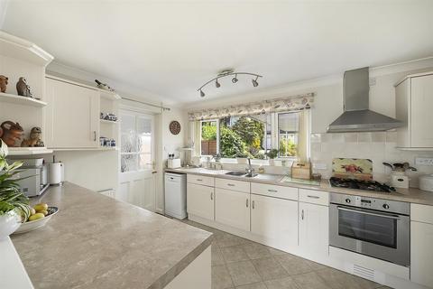3 Barton Close, Kingsbridge, TQ7 1JU
