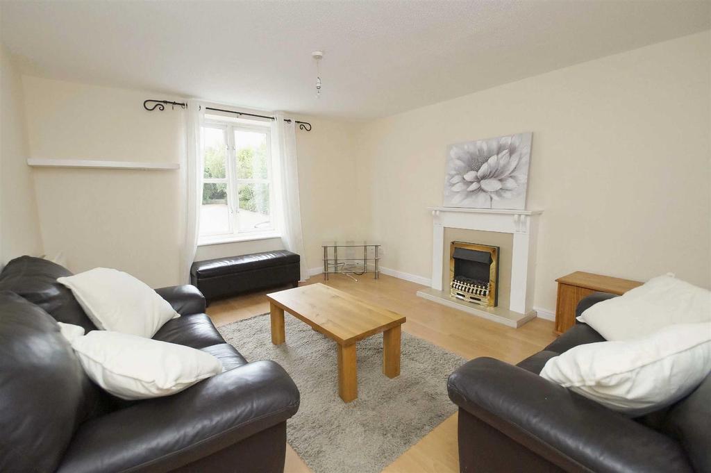 The Links, Holbeck, Leeds 2 bed flat £625 pcm (£144 pw)