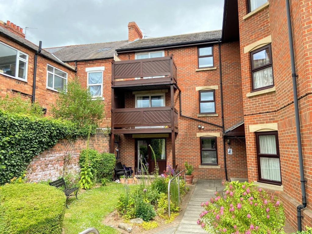 Mercia Court, Greenbank Road, Darlington 2 bed flat for sale £50,000
