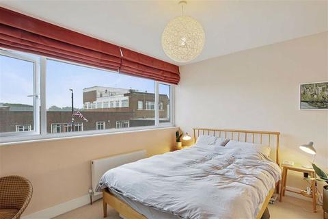 2 bedroom flat for sale - High Street Penge, Penge, London