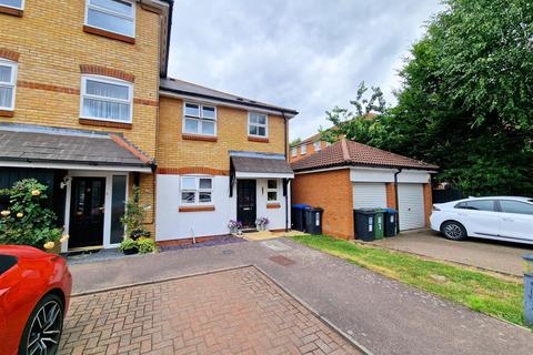 2 Mulready Walk, Hemel Hempstead, HP3 9FS