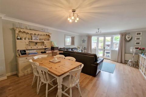 2 Mulready Walk, Hemel Hempstead, HP3 9FS