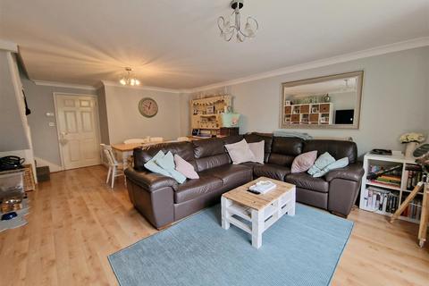 2 Mulready Walk, Hemel Hempstead, HP3 9FS