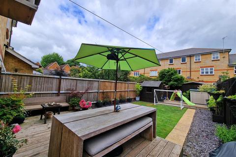 2 Mulready Walk, Hemel Hempstead, HP3 9FS