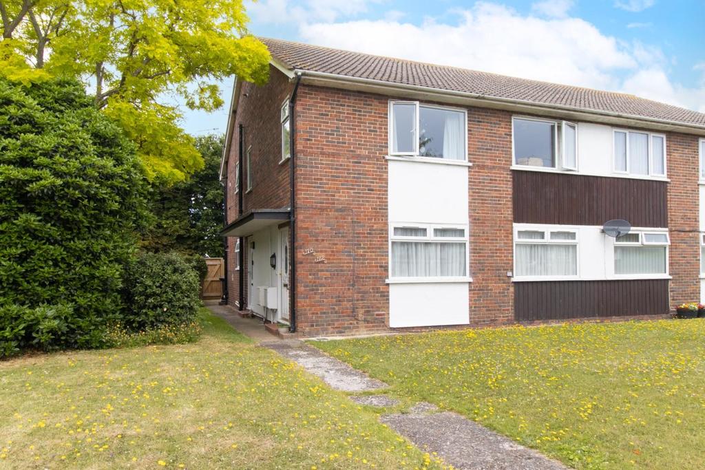 Gladstone Road, Broadstairs 2 bed £285,000