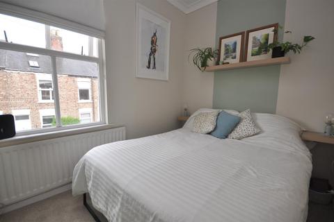 2 bedroom terraced house for sale - Dale Street, York,YO23 1AE