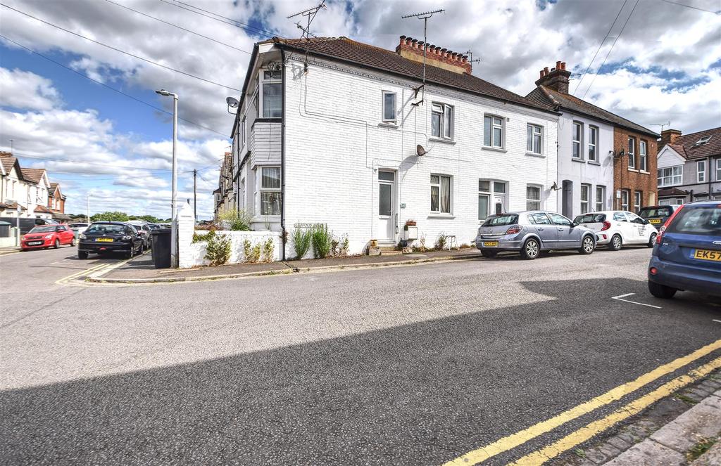 Leopold Road, BexhillOnSea 1 bed flat £92,000