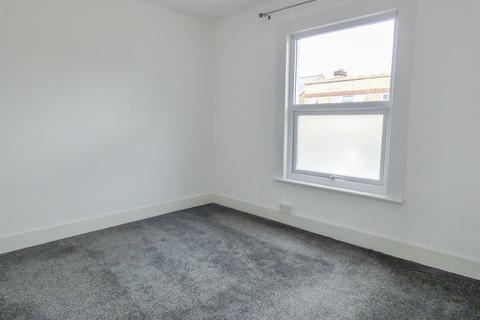 45 Mead Road, Gravesend, DA11 7PP