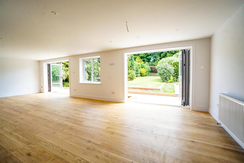 Denehurst Gardens, Hastings 7 bed detached house for sale £895,000