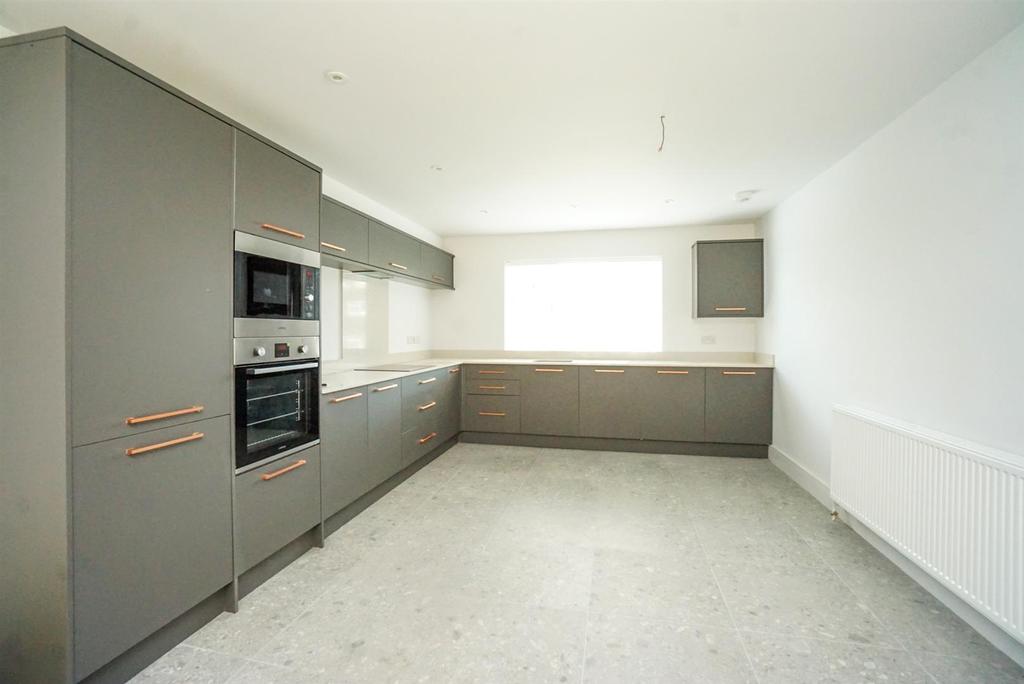 Denehurst Gardens, Hastings 7 bed detached house for sale £895,000