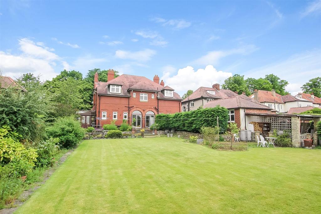 Linden Avenue, Darlington 5 bed detached house £600,000