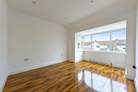 65 Boscombe Road, Worcester Park, KT4 8PJ