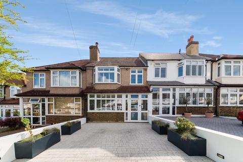 55 Ardrossan Gardens, Worcester Park, KT4 7AX