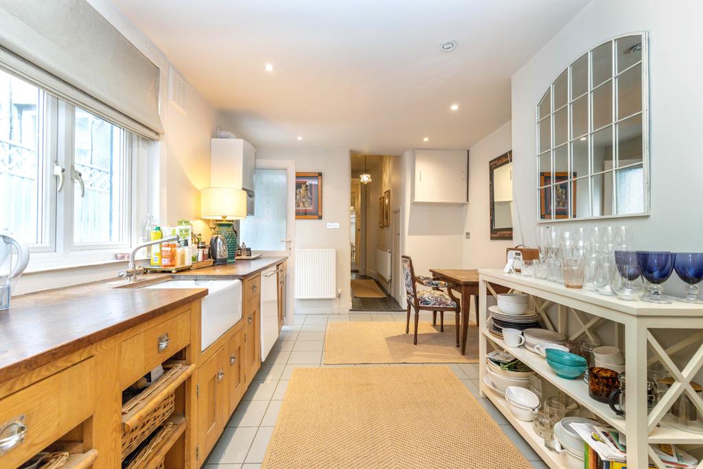 Warfield Road, Kensal Rise, London, NW10 1 bed property for sale £575,000