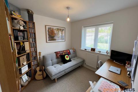 5 Highfields, Tonyrefail, Porth, CF39 8GB