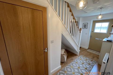 5 Highfields, Tonyrefail, Porth, CF39 8GB