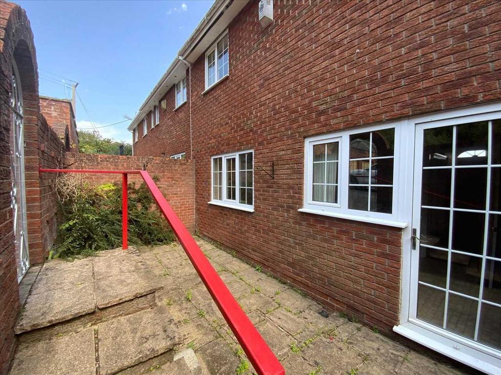 Rear Patio Garden