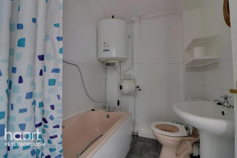 1 bedroom flat to rent, St Augustines Road, Wisbech