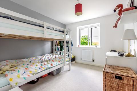 9 Grayling Close, Godalming, GU7 1AG